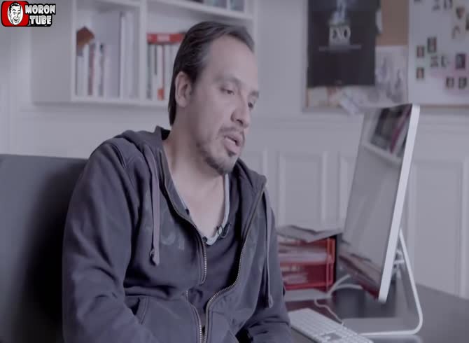 Video :Actor Alexandre Astier's lengthy tirade in which he expresses his thoughts on the function of the media
